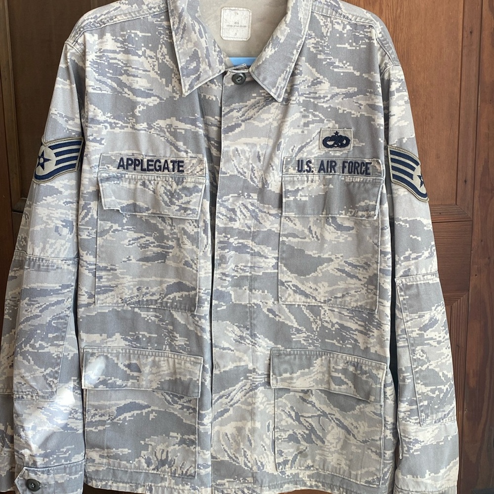 U.S. Air Force Military Camo Jacket. Sz 46 S.